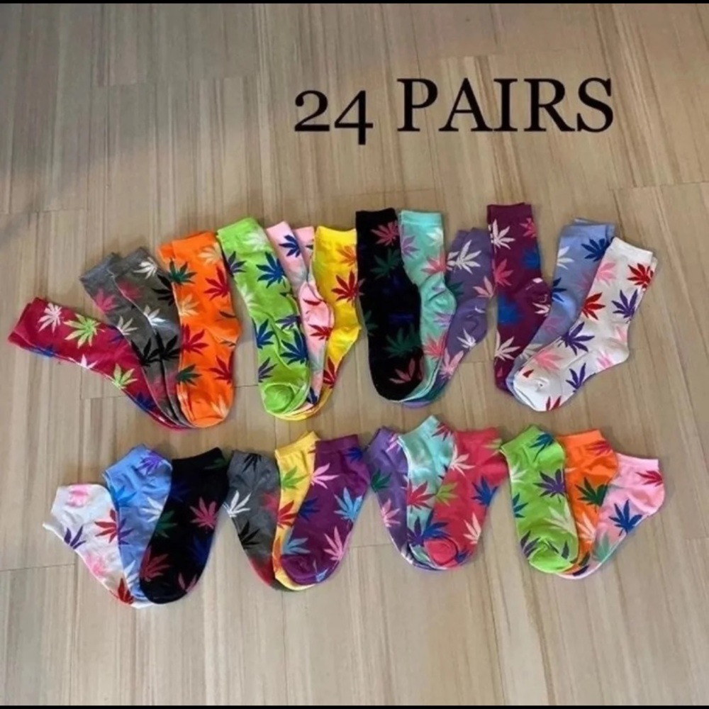 - 24 Pair long & ankle weed leaf socks